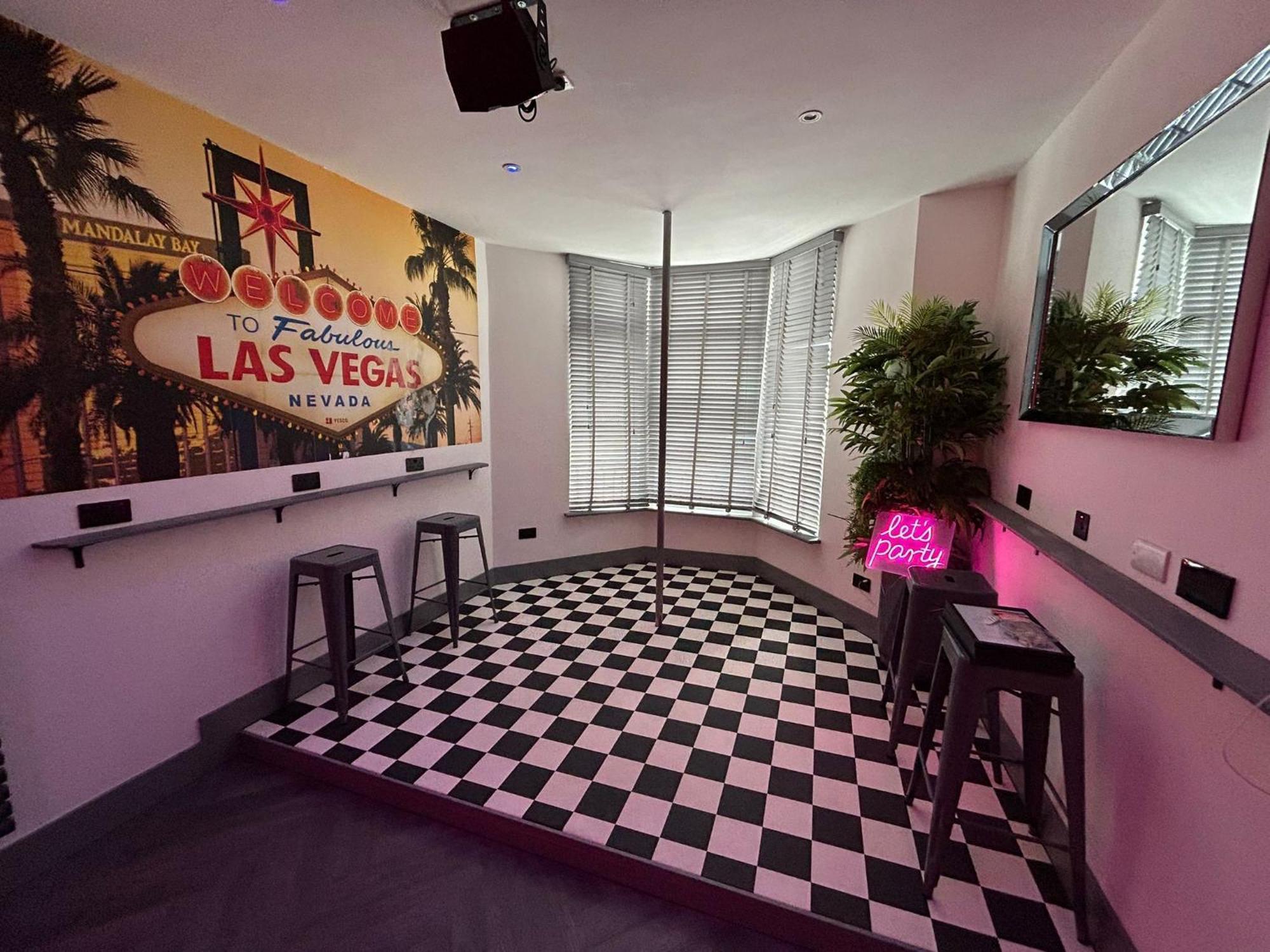 The White House Vegas Suites Blackpool Exteriör bild