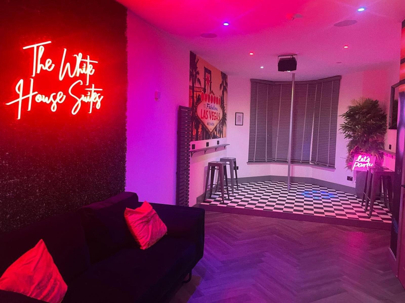 The White House Vegas Suites Blackpool Exteriör bild